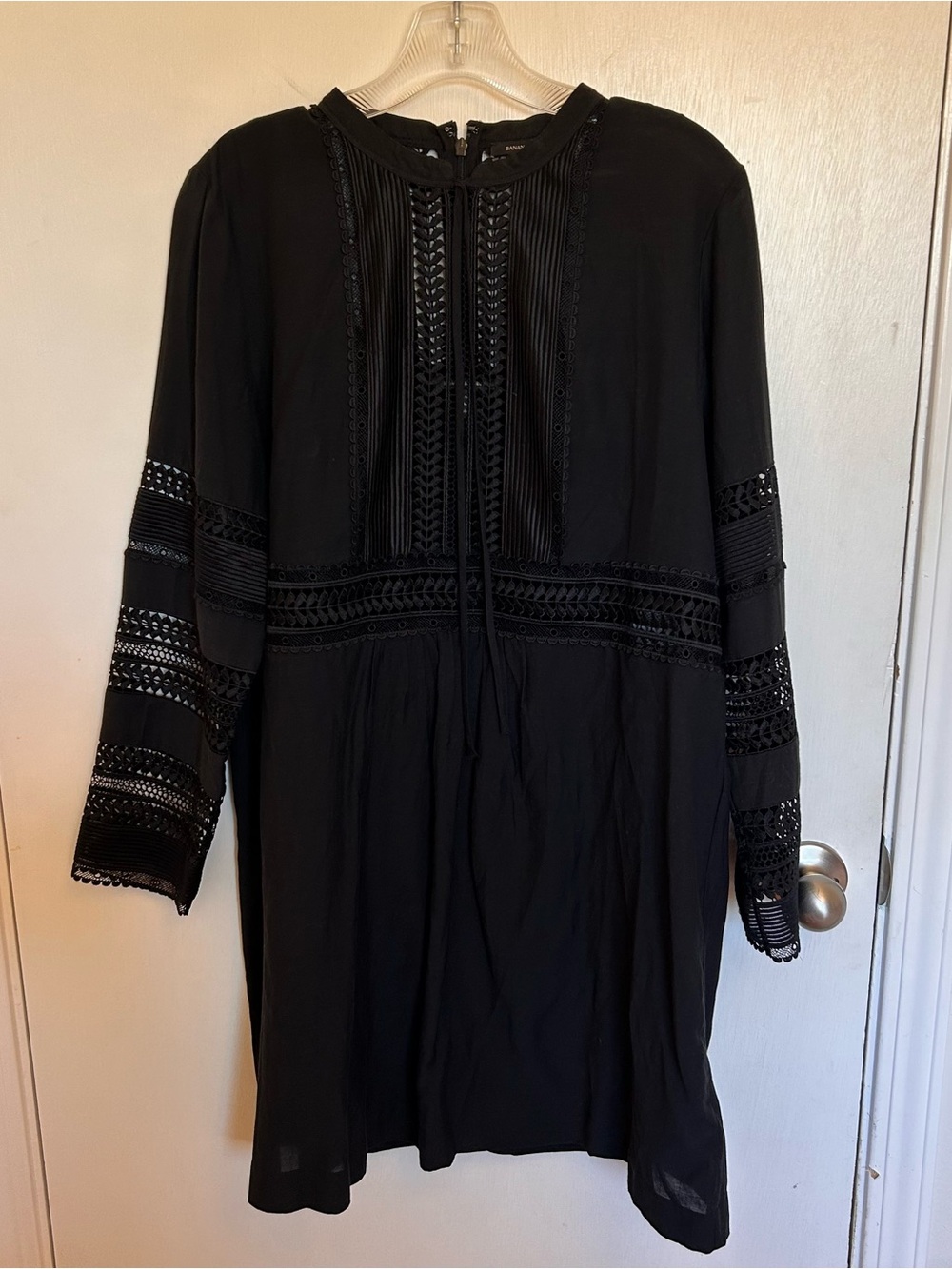 Black Long-Sleeve Lace-Detail Tunic Dress